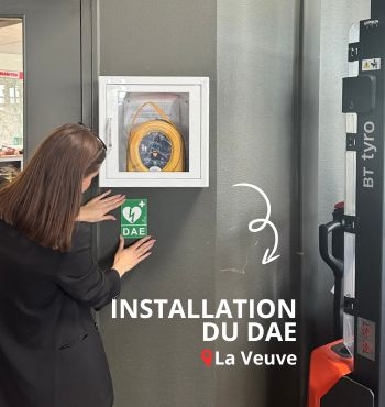 Installation d'un défibrillateur sur notre agence située à LA VEUVE (51)